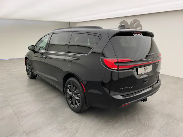 Chrysler Pacifica Limited Sport Night AWD
