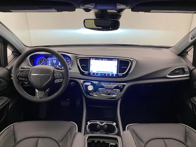 Chrysler Pacifica Limited Sport Night AWD