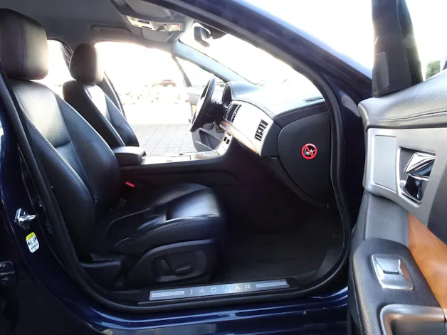 Jaguar XF 2.2d