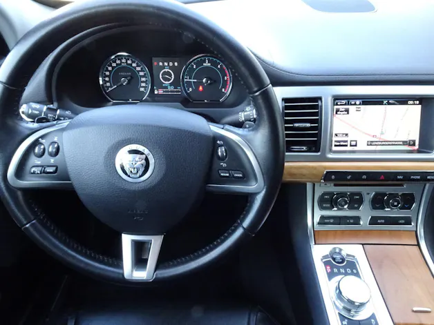 Jaguar XF 2.2d