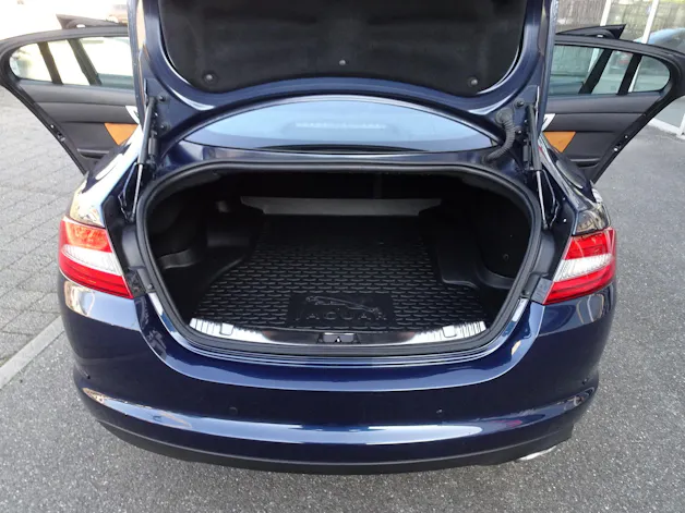 Jaguar XF 2.2d