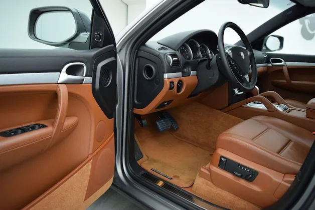 Porsche Cayenne S 4.8 V8