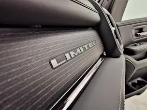 Dodge Ram 1500 5.7 V8 Limited eTorque Crew Cab
