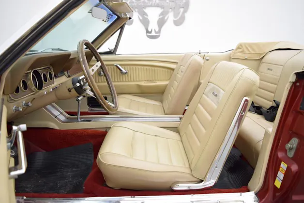 Ford MUSTANG GT Convertible V8 A-Code