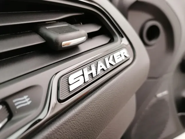 Dodge Challenger 5.7 R/T Shaker