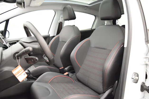 Peugeot 208 1.2e STT Pure Tech GT Line