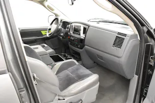Dodge Ram 1500 SRT-10 Quad cab