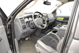 Dodge Ram 1500 SRT-10 Quad cab
