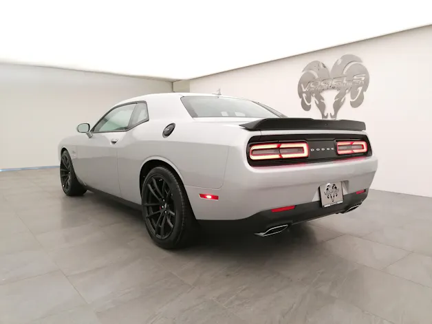 Dodge Challenger 5.7 R/T Shaker