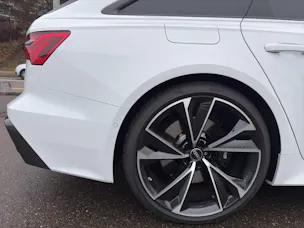 Audi RS6 Avant 4.0 V8 TFSI performance quattr