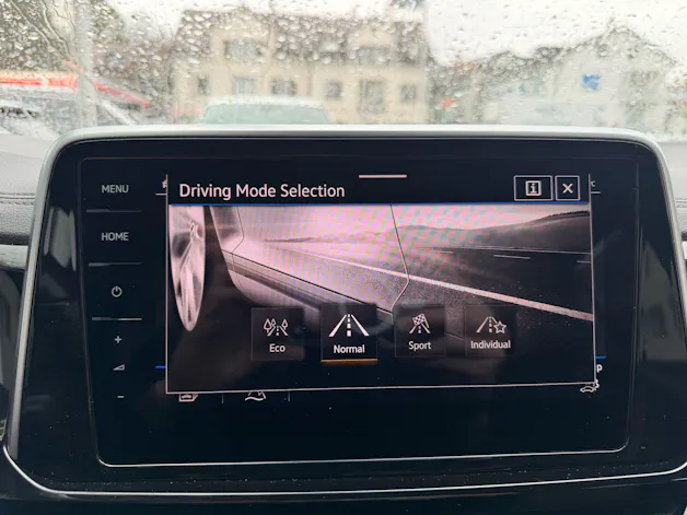 VW T-Roc R-Line 4Motion *** ABSOLUTE TOP AUSSTATTUNG ***