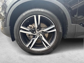 Vehicle image VOLVO XC40 2.0 B4 MH R-Design AWD