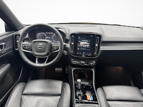 Vehicle image VOLVO XC40 2.0 B4 MH R-Design AWD