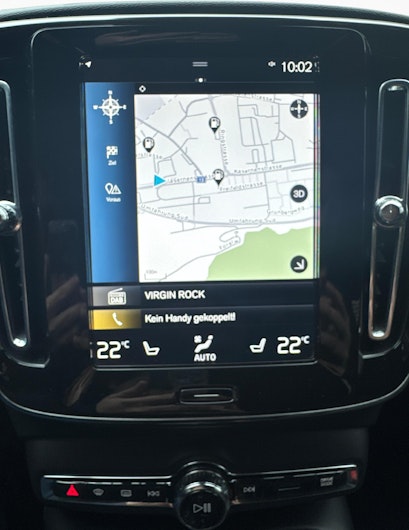 Vehicle image VOLVO XC40