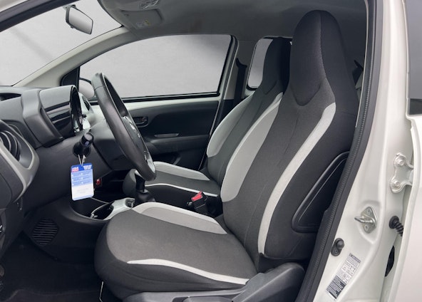 Vehicle image 7 Vehicle image 7