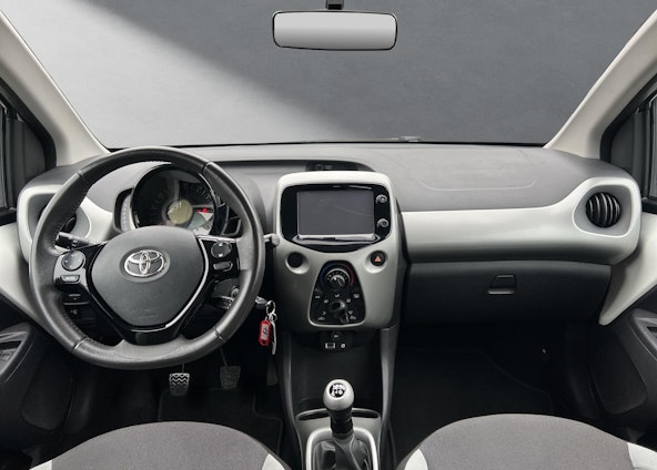 Vehicle image 3 Vehicle image 3