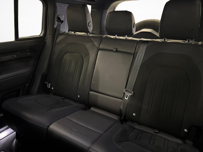 Vehicle image LAND ROVER DEFENDER