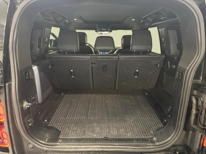 Vehicle image LAND ROVER DEFENDER