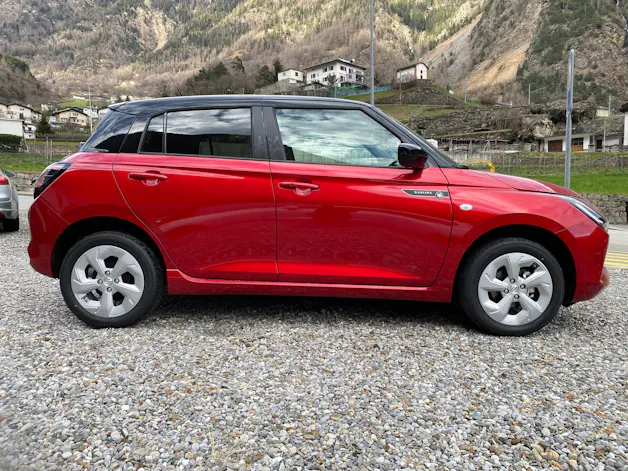 Suzuki Swift 1.2 Sakura Hybrid 4x4