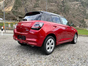 Suzuki Swift 1.2 Sakura Hybrid 4x4