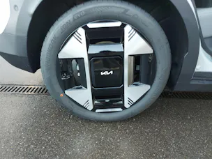 Kia EV3 81 kWh Earth+