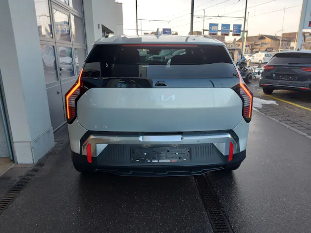 Kia EV3 81 kWh Earth+
