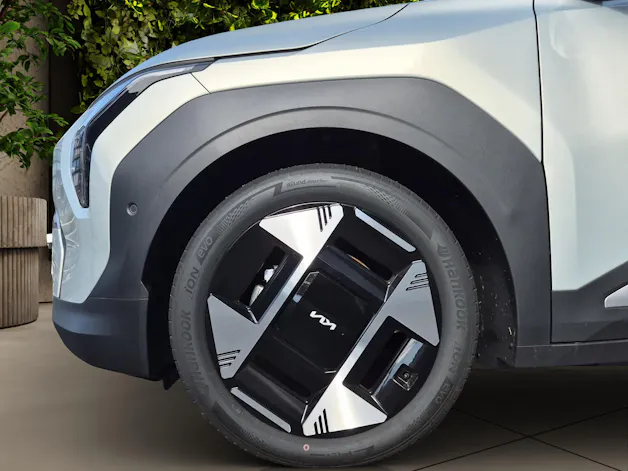 Kia EV3 81 kWh Earth+