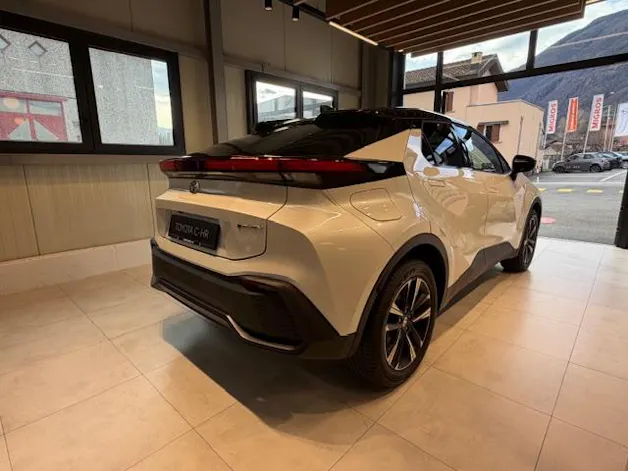 Toyota C-HR 2.0 PHEV Swiss Edition