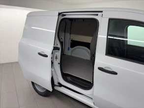 https://vehicle.imgix.net/4197324/8deb692d-5407-4e01-91b7-4459fddaea51.jpg