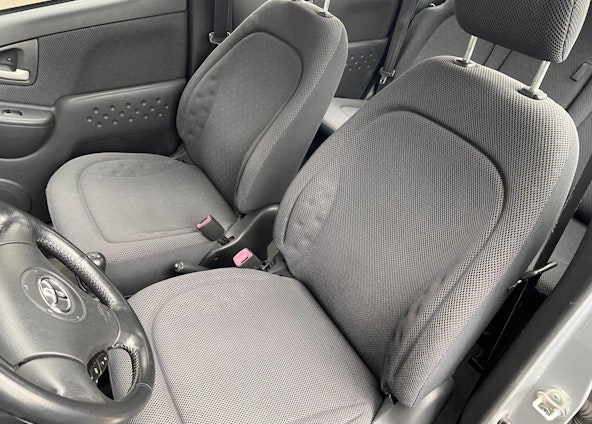 Vehicle image 9 Vehicle image 9