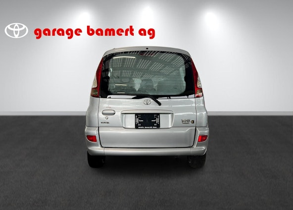 Vehicle image 4 Vehicle image 4