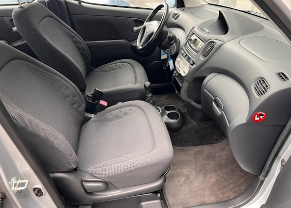 Vehicle image 12 Vehicle image 12