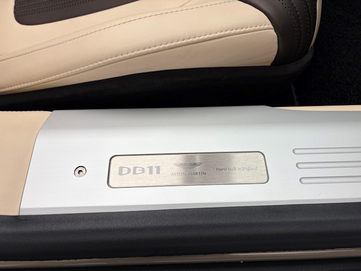 Fahrzeugbild ASTON MARTIN DB11