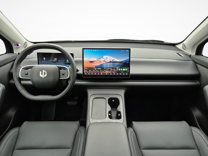 Vehicle image LEAPMOTOR C10