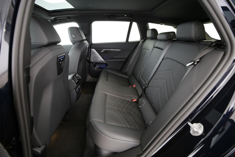 Vehicle image BMW 5 SERIES