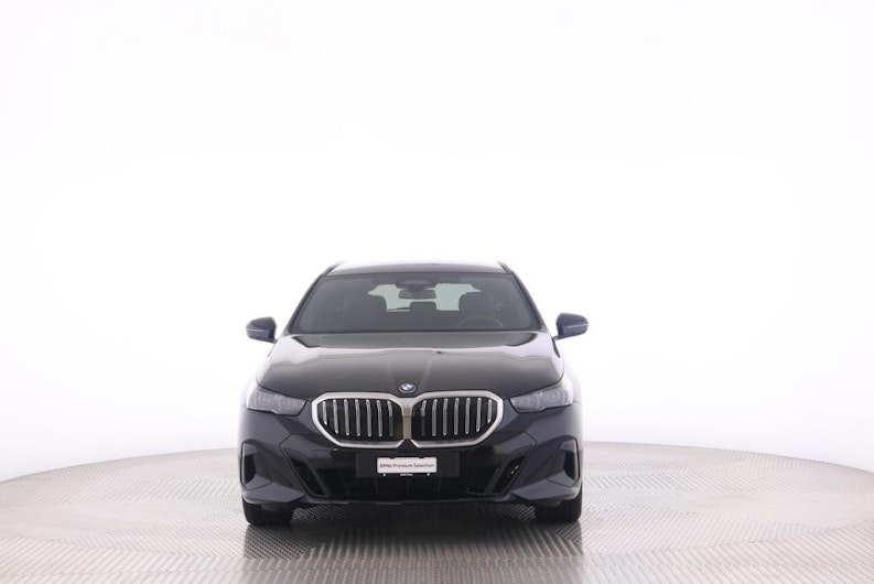 Vehicle image BMW 5 SERIES