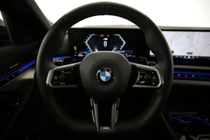 Vehicle image BMW 520d xDrive Touring