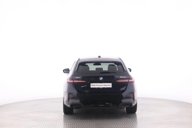 Vehicle image BMW 5 SERIES