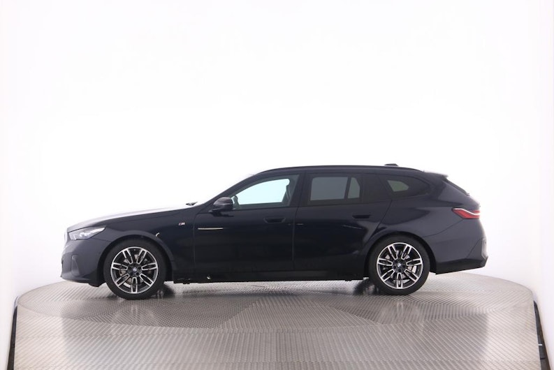 Vehicle image BMW 5 SERIES