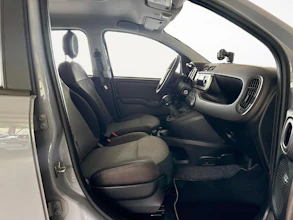 https://vehicle.imgix.net/4197458/e0b42a9b-9cf6-4fc5-ba31-3587adb9d57a.jpg