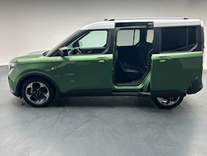 https://vehicle.imgix.net/4197462/b65e40fa-3e72-4793-bb12-43256b763513.jpeg