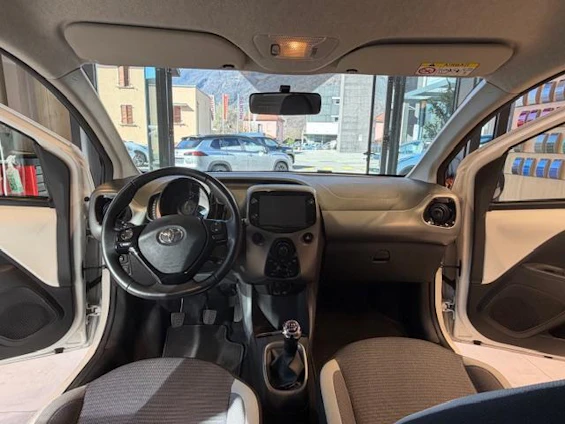 image du véhicule 8 image du véhicule 8