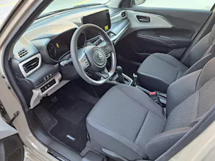 Suzuki Swift 1.2 Sakura Top Hybrid 4x4