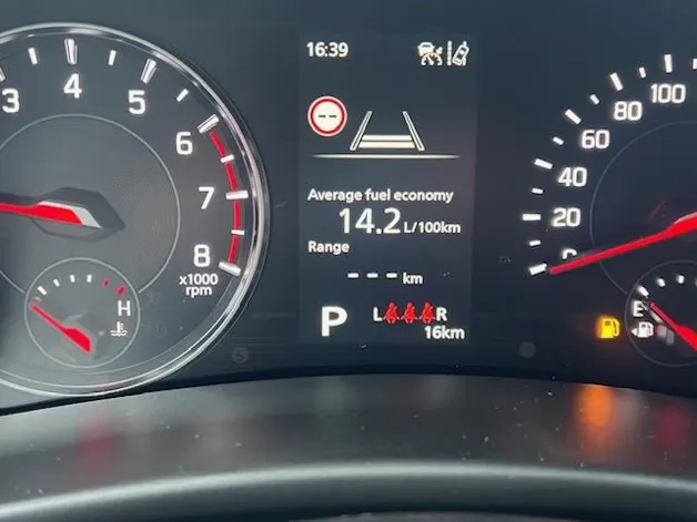 Suzuki Swift 1.2 Sakura Top Hybrid