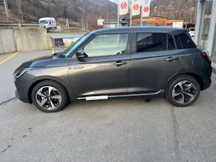 Suzuki Swift 1.2 Sakura Top Hybrid