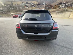 Suzuki Swift 1.2 Sakura Top Hybrid