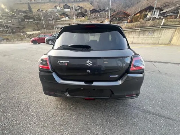 Suzuki Swift 1.2 Sakura Top Hybrid