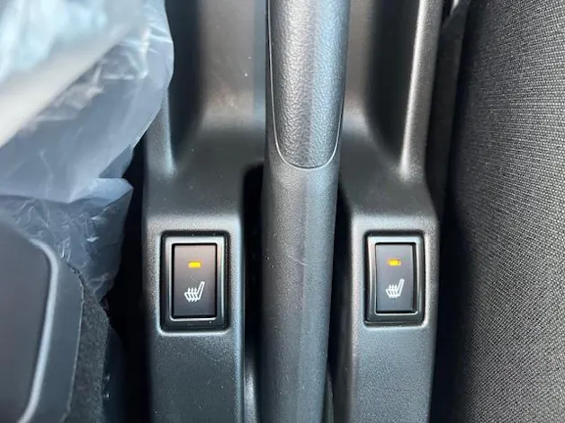 Suzuki Swift 1.2 Sakura Top Hybrid