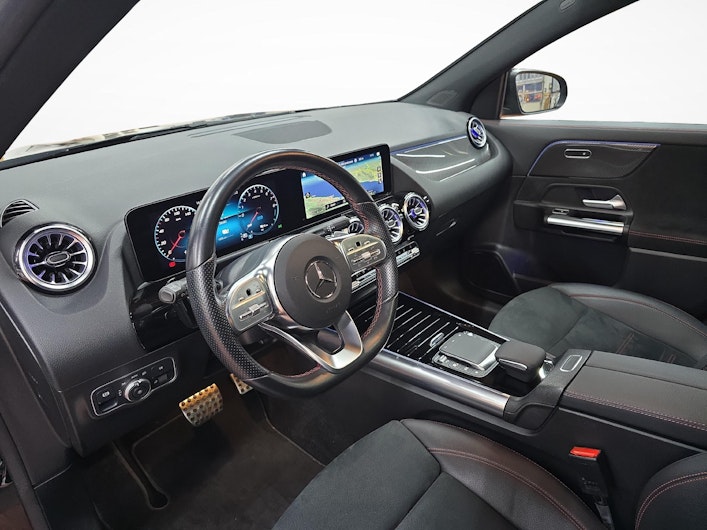 immagine del veicolo MERCEDES-BENZ GLA 250