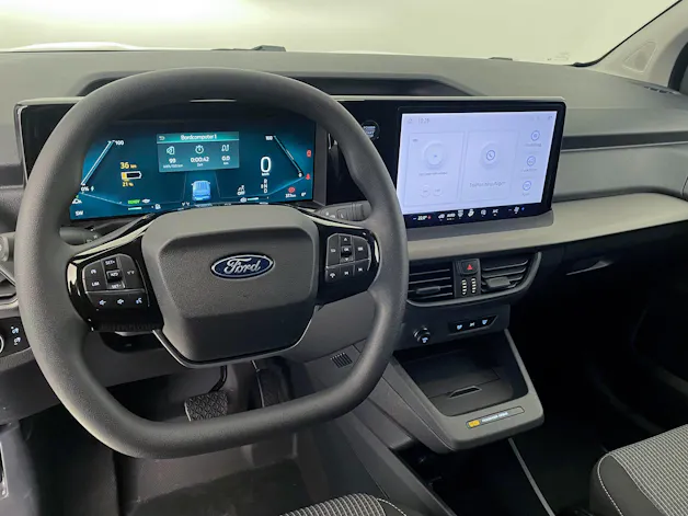 Ford E-Transit Courier Van Trend